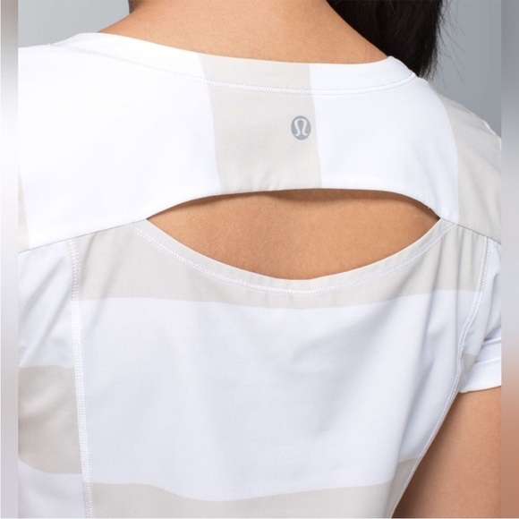Lululemon Lightened Up Short Sleeve Striped Top | Size 12 - Picture 8 of 13